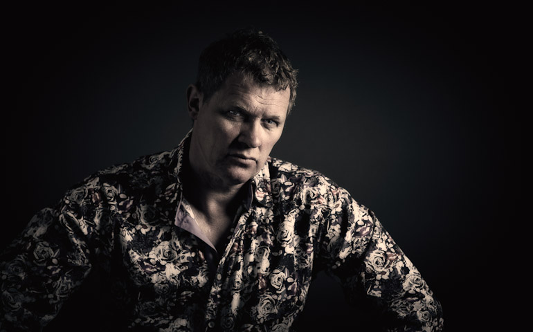 Model: Ron van den Hoogendband singer/actor